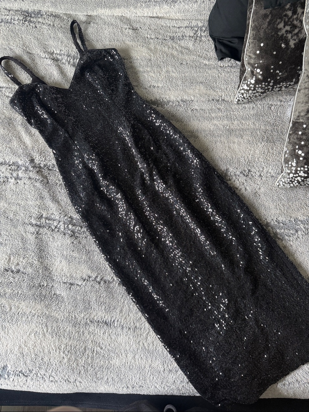 GLITZ & GLAMOUR DRESS IN BLACK SEQUINS - VIXEN BY MICHELINE PITT sz MEDIUM